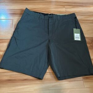 Goodfellow wrinkle resistant gray shorts. Size 30. New with tags